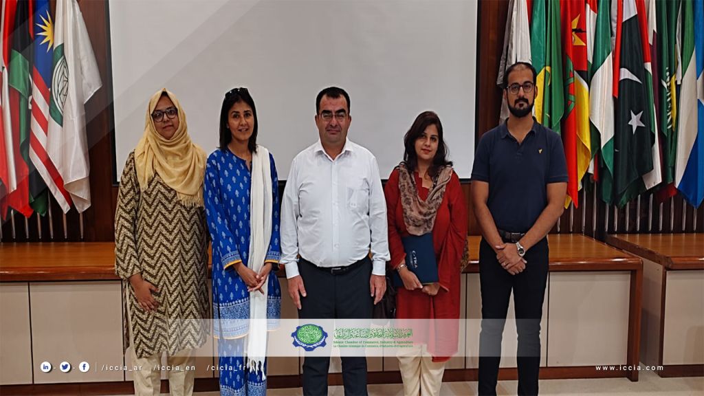 CSR-Social-Media-Logo-Strip-(1) ---